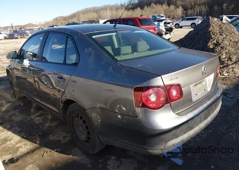 2008 Volkswagen Jetta S z USA, uszkodzony, nr VIN 3VWJZ71K98M084425